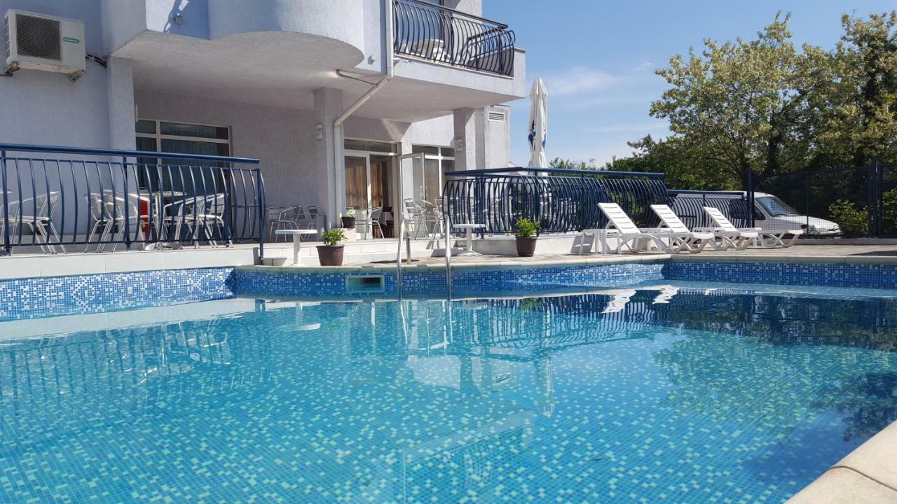 Hotel Yo 3*